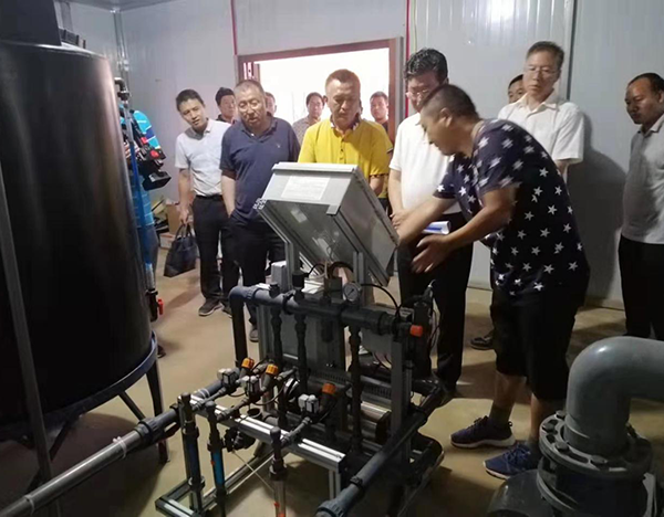 2019年8月17日：甘肃省农村农业厅李旺泽厅长参观了我方实施的临洮县孙家村水肥一体化项目